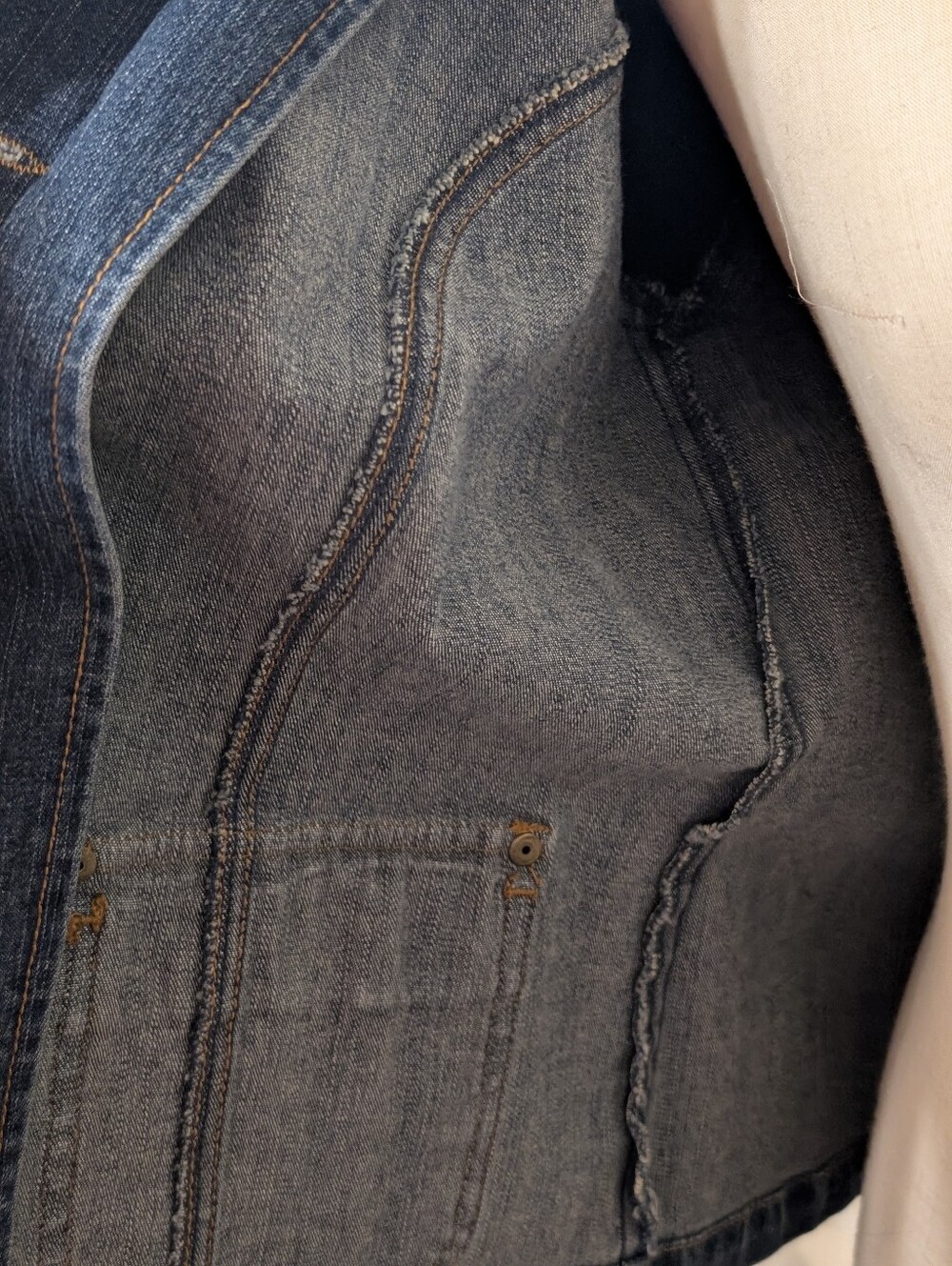 Madison & Max Women's Size Small Blue Denim Button Front Jean Jacket - Picture 13 of 13